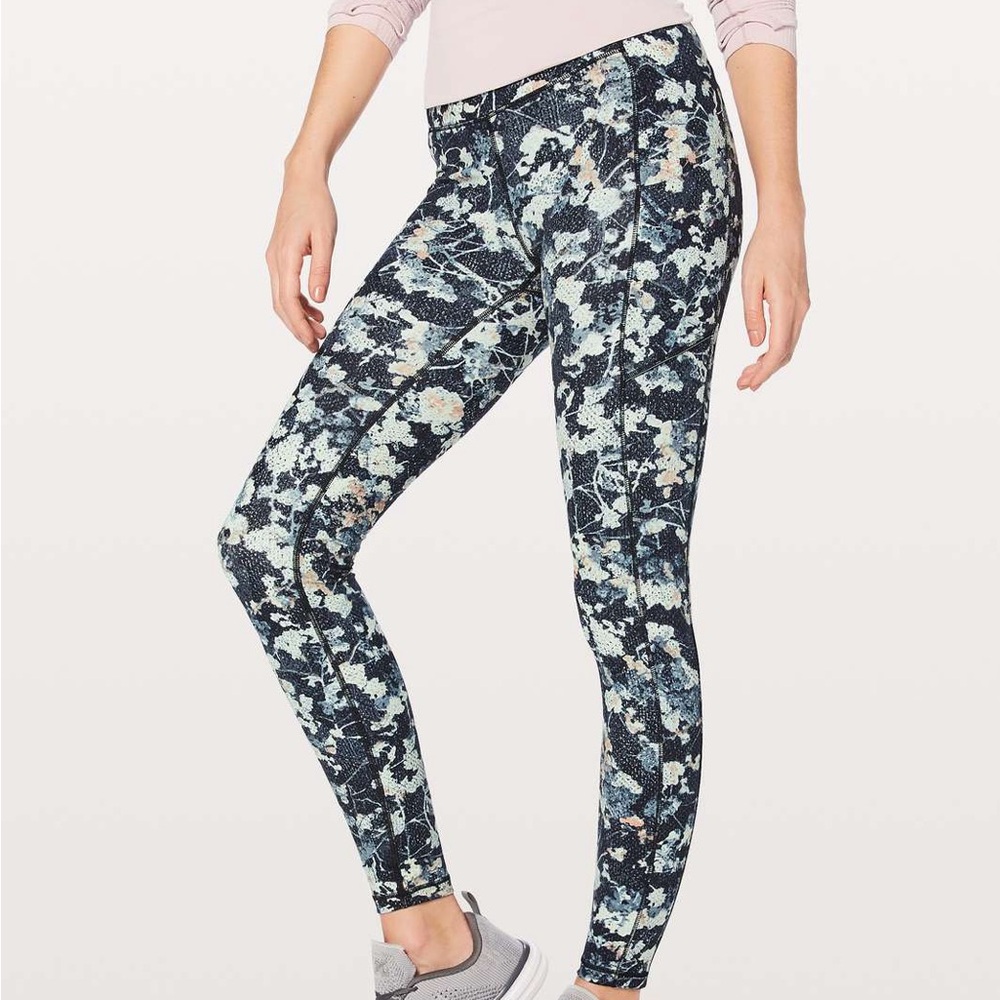 Lululemon Speed Up Tight 28" in Spring Bloom Multi Women’s Size 8